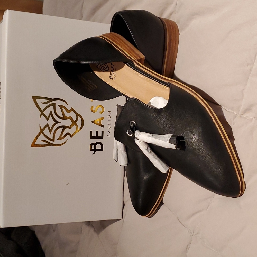 NWT Black d'Orsay loafers